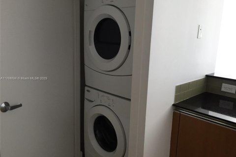 Купить кондоминиум в Майами, Флорида 1 спальня, 78.32м2, № 1939743 - фото 14