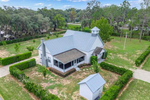 House in Astatula, Florida 2 bedrooms, 124.86 sq.m. № 2266531 - photo 4
