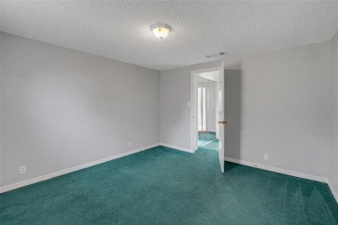 House in Astatula, Florida 2 bedrooms, 124.86 sq.m. № 2266531 - photo 16