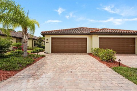 House in Venice, Florida 2 bedrooms, 145.67 sq.m. № 2151820