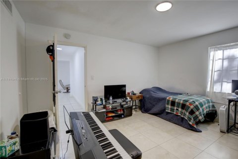 Commercial property in Coral Gables, Florida 429.58 sq.m. № 1985101 - photo 26