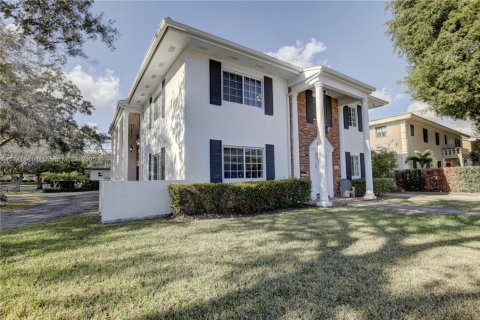 Commercial property in Coral Gables, Florida 429.58 sq.m. № 1985101 - photo 3