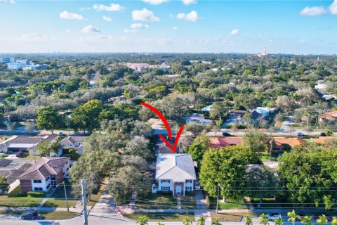 Commercial property in Coral Gables, Florida 429.58 sq.m. № 1985101 - photo 8