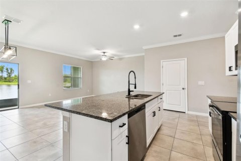 Townhouse in Land O' Lakes, Florida 3 bedrooms, 148.74 sq.m. № 1823062 - photo 8