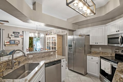 Townhouse in Gainesville, Florida 3 bedrooms, 147.16 sq.m. № 1740654 - photo 4