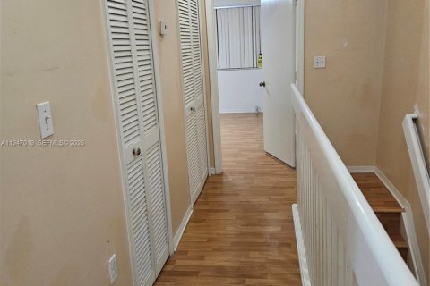 Adosado en venta en Miami, Florida, 2 dormitorios, 121.52 m2 № 2004608 - foto 16