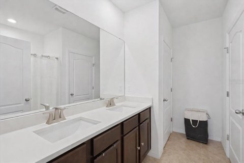 House in Davenport, Florida 3 bedrooms, 152.82 sq.m. № 2218490 - photo 29