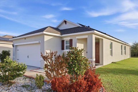 House in Davenport, Florida 3 bedrooms, 152.82 sq.m. № 2218490