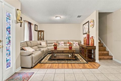 Villa ou maison à vendre à Apopka, Floride: 4 chambres, 259.57 m2 № 2403193 - photo 8
