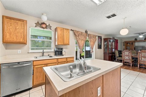 Villa ou maison à vendre à Apopka, Floride: 4 chambres, 259.57 m2 № 2403193 - photo 4