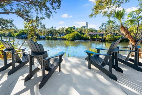 House in Sarasota, Florida 3 bedrooms, 226.12 sq.m. № 2156584 - photo 24