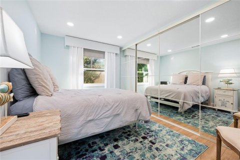 House in Sarasota, Florida 3 bedrooms, 226.12 sq.m. № 2156584 - photo 19