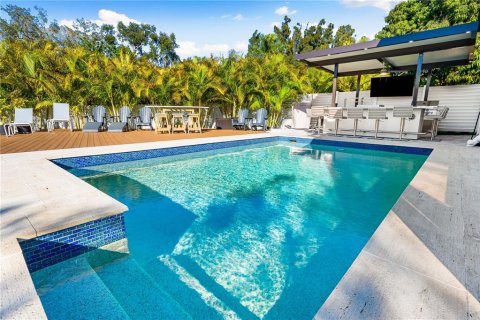 House in Sarasota, Florida 3 bedrooms, 226.12 sq.m. № 2156584 - photo 25
