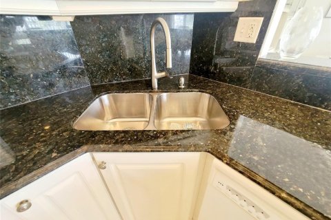 Купить кондоминиум в Помпано-Бич, Флорида 1 комната, 102.56м2, № 2178799 - фото 10