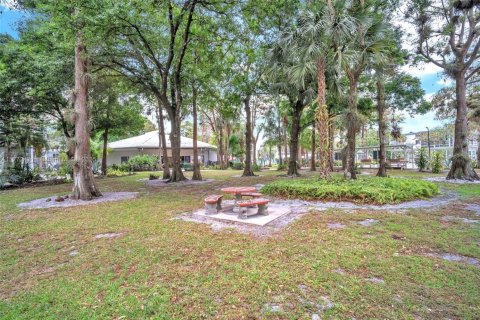 Condo in Lauderdale Lakes, Florida, 2 bedrooms  № 1861398 - photo 29