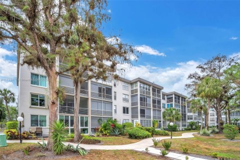 Condo in Lauderdale Lakes, Florida, 2 bedrooms  № 1861398 - photo 28