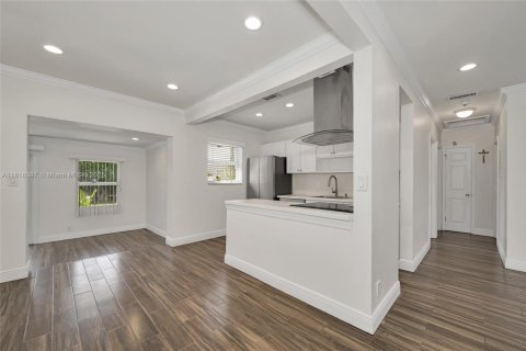 Casa en venta en Fort Lauderdale, Florida, 3 dormitorios, 123.1 m2 № 1770816 - foto 5
