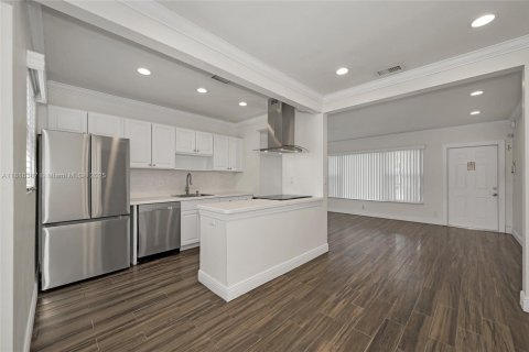 Casa en venta en Fort Lauderdale, Florida, 3 dormitorios, 123.1 m2 № 1770816 - foto 7