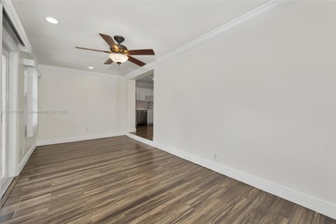 Casa en venta en Fort Lauderdale, Florida, 3 dormitorios, 123.1 m2 № 1770816 - foto 17
