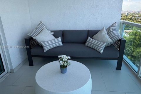 Condominio en alquiler en Miami, Florida, 1 dormitorio, 73.49 m2 № 2257429 - foto 13