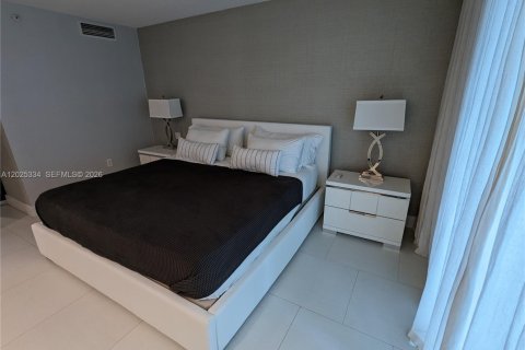 Condominio en alquiler en Miami, Florida, 1 dormitorio, 73.49 m2 № 2257429 - foto 8