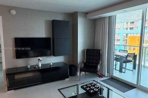 Condominio en alquiler en Miami, Florida, 1 dormitorio, 73.49 m2 № 2257429 - foto 3