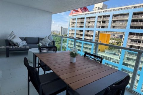 Condominio en alquiler en Miami, Florida, 1 dormitorio, 73.49 m2 № 2257429 - foto 14