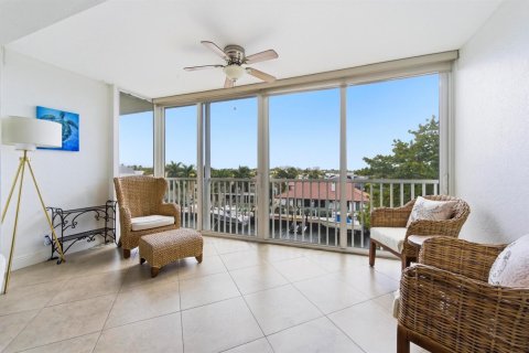 Condo in Lighthouse Point, Florida, 3 bedrooms № 2272215 - photo 10