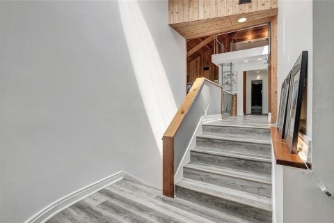 Villa ou maison à vendre à Tampa, Floride: 4 chambres, 305.46 m2 № 2140438 - photo 12
