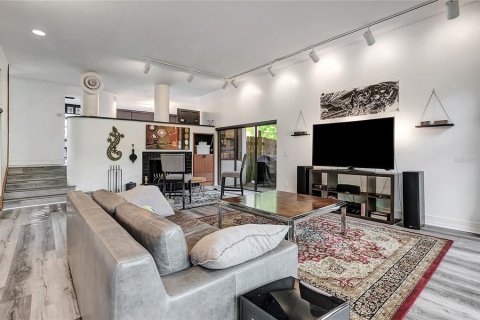 Villa ou maison à vendre à Tampa, Floride: 4 chambres, 305.46 m2 № 2140438 - photo 27