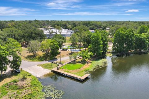 Villa ou maison à vendre à Tampa, Floride: 4 chambres, 305.46 m2 № 2140438 - photo 8