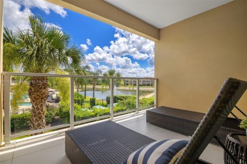 Casa en venta en Kissimmee, Florida, 4 dormitorios № 1698459 - foto 24