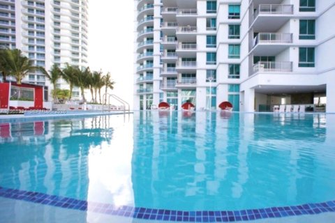 Снять в аренду кондоминиум в Майами, Флорида 1 спальня, 68.75м2, № 2030145 - фото 4