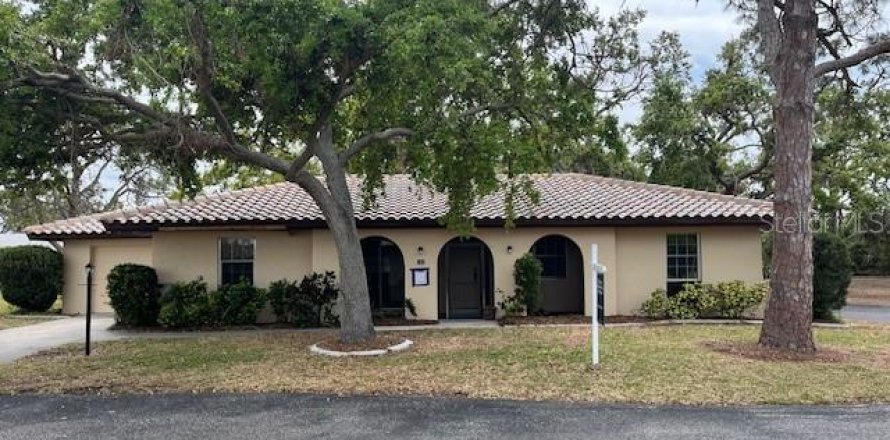 House in Nokomis, Florida 2 bedrooms, 139.17 sq.m. № 1723354