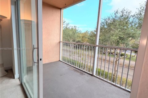 Купить кондоминиум в Лейк-Уорт, Флорида 3 спальни, 127.55м2, № 1989873 - фото 3