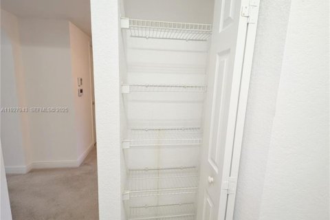 Купить кондоминиум в Лейк-Уорт, Флорида 3 спальни, 127.55м2, № 1989873 - фото 22