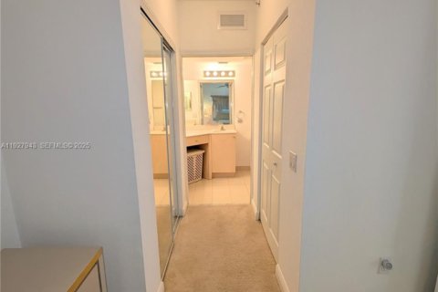 Купить кондоминиум в Лейк-Уорт, Флорида 3 спальни, 127.55м2, № 1989873 - фото 5