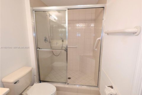 Купить кондоминиум в Лейк-Уорт, Флорида 3 спальни, 127.55м2, № 1989873 - фото 10