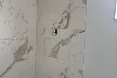 House in Homestead, Florida 4 bedrooms, 134.62 sq.m. № 2001928 - photo 12