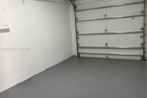 House in Homestead, Florida 4 bedrooms, 134.62 sq.m. № 2001928 - photo 14