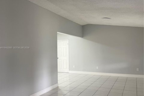 Casa en Homestead, Florida 4 dormitorios, 134.62 m2 № 2001928