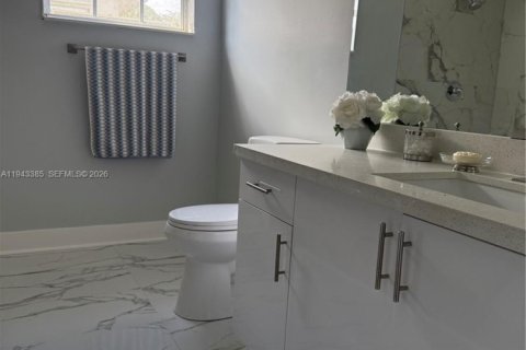 House in Homestead, Florida 4 bedrooms, 134.62 sq.m. № 2001928 - photo 10