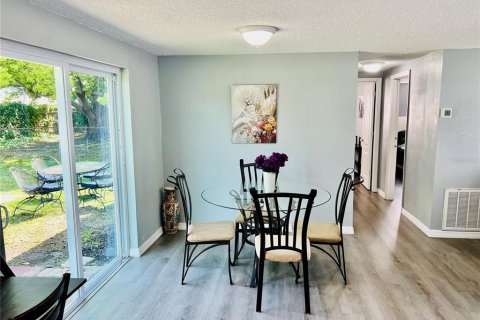 Villa ou maison à louer à Holiday, Floride: 2 chambres, 79.99 m2 № 2155574 - photo 11