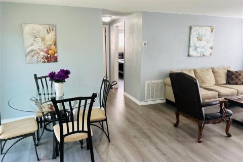Villa ou maison à louer à Holiday, Floride: 2 chambres, 79.99 m2 № 2155574 - photo 10