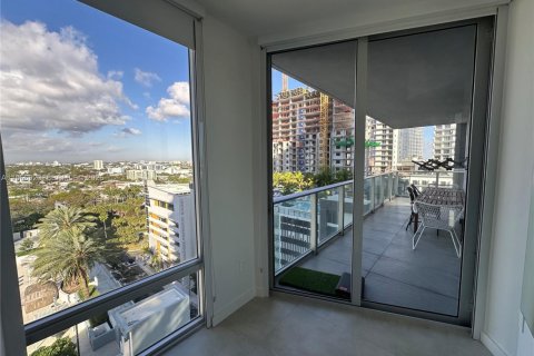 Condominio en Miami, Florida, 2 dormitorios  № 2029268