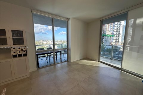Condominio en alquiler en Miami, Florida, 2 dormitorios, 95.04 m2 № 2029268 - foto 10