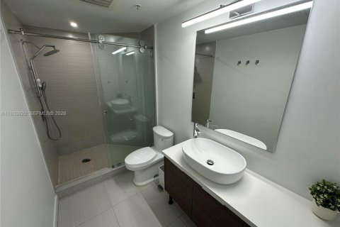 Condominio en alquiler en Miami, Florida, 2 dormitorios, 95.04 m2 № 2029268 - foto 8