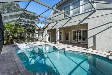 House in Tampa, Florida 5 bedrooms, 391.03 sq.m. № 2115190 - photo 27