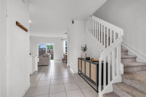 Townhouse in Coral Springs, Florida 3 bedrooms, 136.1 sq.m. № 2147134 - photo 5