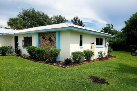 Casa en venta en Port Charlotte, Florida, 2 dormitorios, 100.15 m2 № 1904912 - foto 4